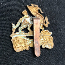 Load image into Gallery viewer, Genuine WW2 British Army Brass Cap Badge - Royal Berkshire Regiment - The Militaria Shop