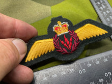 Charger l'image dans la galerie, RCAF Royal Canadian Air Force Pilot / Airborne Electronic Sensor Operator Wing - The Militaria Shop