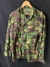 Charger l'image dans la galerie, Genuine British Army DPM Camo Lightweight Combat Jacket - 180/96 - The Militaria Shop