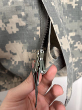 Load image into Gallery viewer, Surplus US Army ACU Combat Uniform Jacket Broken Zip-Medium XShort - The Militaria Shop
