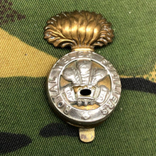 Lade das Bild in den Galerie-Viewer, Original WW1 British Cap Badge - Royal Welch Fusiliers - The Militaria Shop