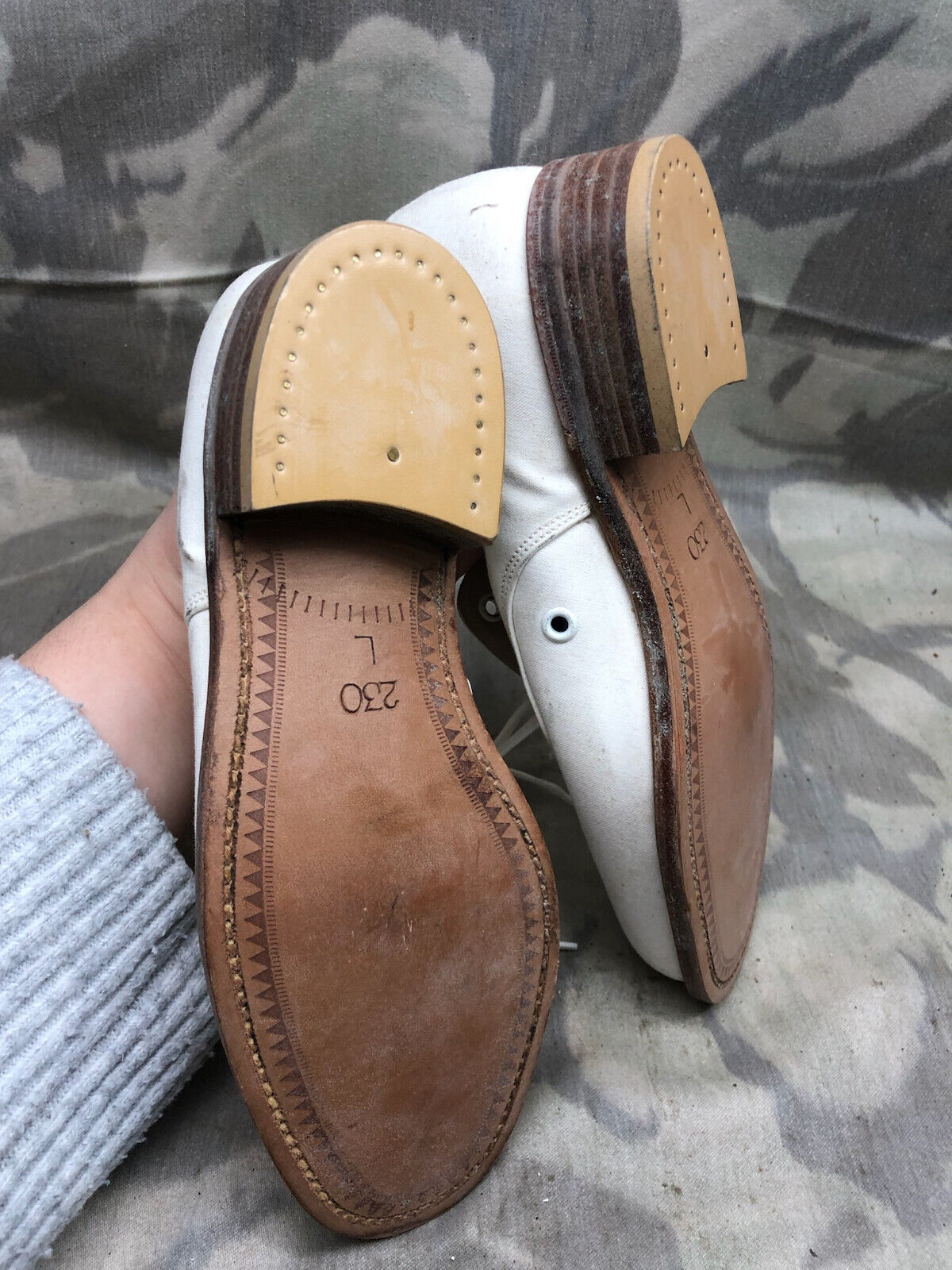 Genuine British Army Women's White Summer Shoes - WW2 Pattern - Size UK 4.5 L - The Militaria Shop