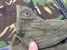 Charger l'image dans la galerie, Original British Army 1944 Pattern Waterbottle Canvas Carrier with Belt Hooks - The Militaria Shop