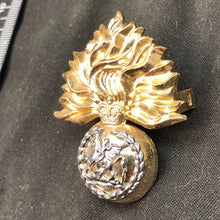 Charger l'image dans la galerie, Original British Staybrite Army Cap - Royal Regiment of Fusiliers - The Militaria Shop