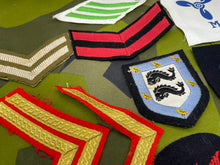 Charger l'image dans la galerie, Group of Original British Army Sleeve Rank and Other Insignia - The Militaria Shop