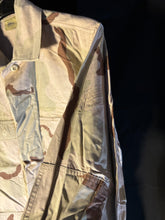 Load image into Gallery viewer, Gulf War US Army DCU Camouflaged Combat Field Coat/Jacket - Medium/Long - The Militaria Shop
