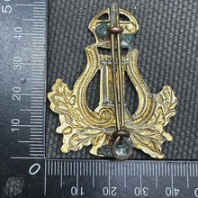 Load image into Gallery viewer, Original WW1 British Army Cap Badge - Musicians and Bandsmen - The Militaria Shop