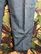 Load image into Gallery viewer, Vintage 511 Combat Tactical Series Cargo Pants Trousers - Size Medium Short - The Militaria Shop
