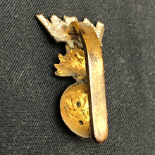Lade das Bild in den Galerie-Viewer, Original WW1 British Army Cap Badge - Royal Irish Fusiliers - The Militaria Shop
