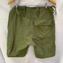 Charger l'image dans la galerie, Genuine British Army Surplus Lightweight Men's Shorts - Size 80cm Waist - The Militaria Shop
