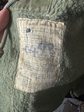 Lade das Bild in den Galerie-Viewer, Genuine British Army Issue 1950s Middle Parka Coat Size 4 - 44" Chest - RARE - The Militaria Shop