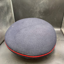 Lade das Bild in den Galerie-Viewer, British Army Royal Artillery Peaked Cap - Size 55 - The Militaria Shop