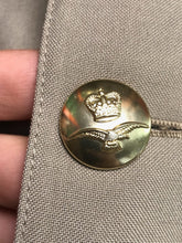 Charger l'image dans la galerie, British RAF / ARMY No4 No6 Officers WO Dress Jacket / Stone - Size 182/96/80 - The Militaria Shop