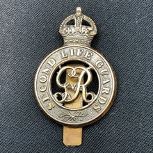 Lade das Bild in den Galerie-Viewer, Original WW1 British Army Regimental Cap Badge - Second Regiment of Life Guards - The Militaria Shop