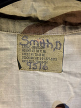 Charger l'image dans la galerie, Gulf War US Army DCU Camouflaged Combat Field Coat/Jacket - Large/Regular - The Militaria Shop