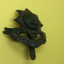 Load image into Gallery viewer, Original WW1 British Army Worcestershire Regiment Cap Badge - The Militaria Shop