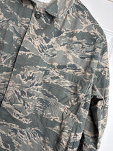 Charger l'image dans la galerie, Surplus US Air Force UCP Uniform Jacket 42 Long - The Militaria Shop