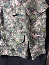 Lade das Bild in den Galerie-Viewer, Genuine Republic of Korea Navy Digital Camouflage Jacket Uniform - 46" Chest - The Militaria Shop