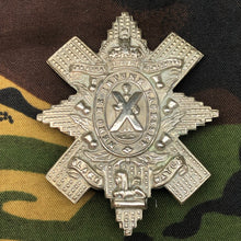 Charger l'image dans la galerie, Original WW1 British Cap Badge - Glasgow Highlanders - The Militaria Shop