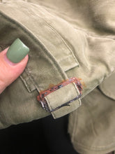 Load image into Gallery viewer, Original British Army OD Green Middle Parka - Size 5 - 44" Chest - The Militaria Shop