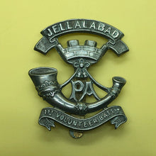 Load image into Gallery viewer, Original WW1 British Army 1st Volunteed Btn Somerset Light Infantry Cap Badge - The Militaria Shop