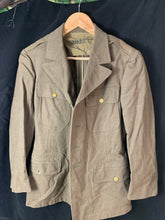 Lade das Bild in den Galerie-Viewer, Original WW2 US Army Class A Dress Jacket 1942 - Private Ryan Prop - 38" Short - The Militaria Shop