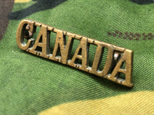 Load image into Gallery viewer, Genuine Canadian Army WW1 Brass Shoulder Title - CANADA - The Militaria Shop