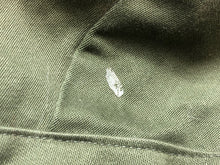 Lade das Bild in den Galerie-Viewer, Original Korean War Era British Army Middle Parka Detatchable Hood - Size Large - The Militaria Shop
