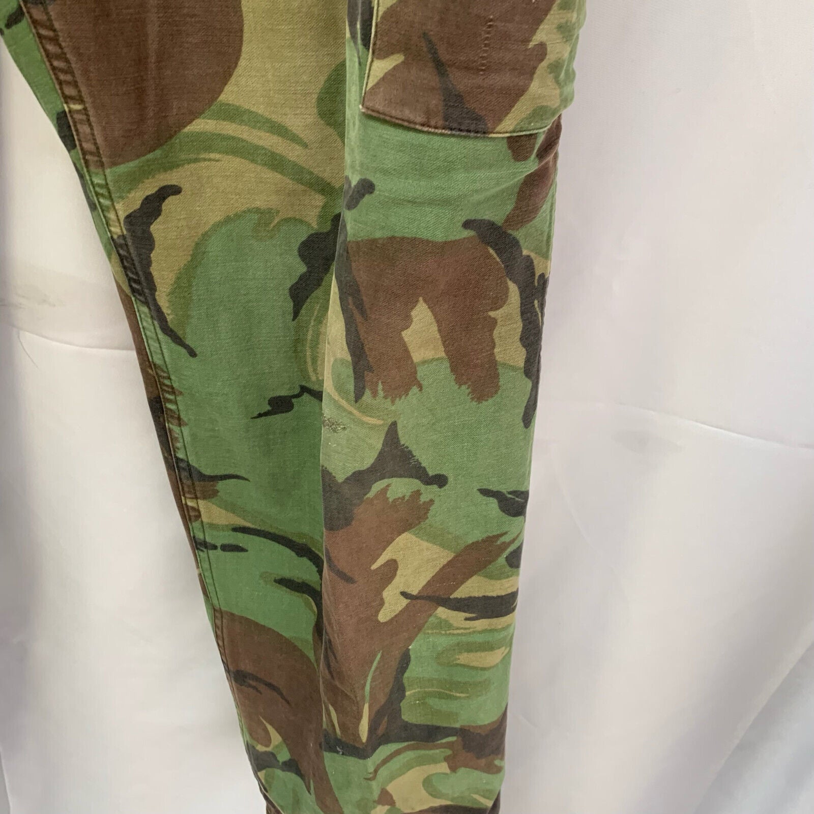 Genuine British Army 68 Pattern DPM Jungle Camouflaged Trousers - Size 28" Waist - The Militaria Shop