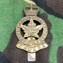 Load image into Gallery viewer, Original Canadian Army Royal Montreal Regiment Beret / Cap Badge - The Militaria Shop