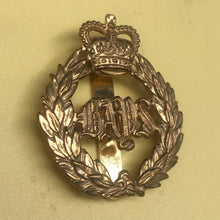 Charger l'image dans la galerie, Genuine British Army 2nd Dragoon Guards Cap Badge - The Militaria Shop