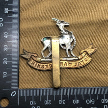 Load image into Gallery viewer, Genuine British Army Cap Badge - Royal Warwickshire Regiment - The Militaria Shop