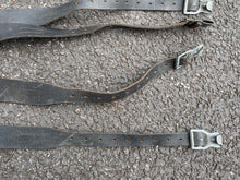 Lade das Bild in den Galerie-Viewer, Original German Army Leather Equipment Y-Straps - The Militaria Shop