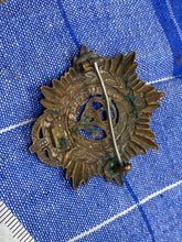 Load image into Gallery viewer, Original WW1 British Army - Army Service Corps Brooched Cap Badge - The Militaria Shop