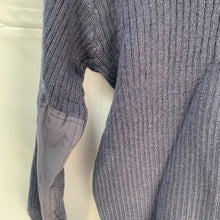 Charger l'image dans la galerie, Genuine British RAF Royal Air Force Pull Over Jumper Jersey - Size 6 - The Militaria Shop
