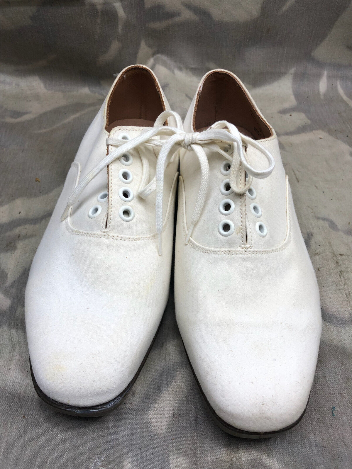 Genuine British Army Women's White Summer Shoes - WW2 Pattern - Size UK 6 M - The Militaria Shop