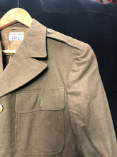 Lade das Bild in den Galerie-Viewer, Original WW2 US Army Class A Dress Jacket 1942 - Private Ryan Prop - 39" Regular - The Militaria Shop