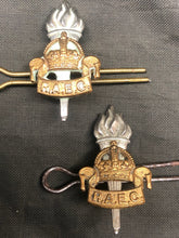 Load image into Gallery viewer, Original WW2 British Army Collar Badge Pair - Royal Army Education Corps RAEC - The Militaria Shop