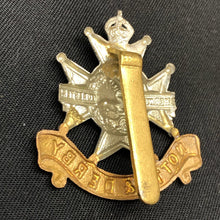 Lade das Bild in den Galerie-Viewer, Original WW1 / WW2 British Army Notts & Derby Regiment Cap Badge - The Militaria Shop