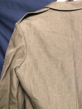 Lade das Bild in den Galerie-Viewer, Original British Army No.2 Dress Uniform Jacket - Grade 1 - Size 182/108/92 - The Militaria Shop