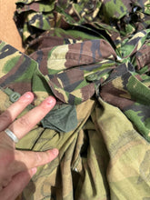 Lade das Bild in den Galerie-Viewer, 10 x British Army DPM Combat Jacket - Bulk Surplus Job Lot Camo Shirt Bundle - The Militaria Shop