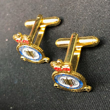 Lade das Bild in den Galerie-Viewer, British RAF Fighter Command Military Cufflinks Set - The Militaria Shop
