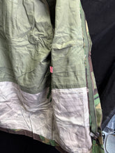 Lade das Bild in den Galerie-Viewer, Surplus British Army DPM Pattern Camouflaged Smock Windproof Cadet-160/84 - The Militaria Shop