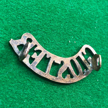 Load image into Gallery viewer, Original WW1 British Army Brass Shoulder Title - Gloster - The Militaria Shop