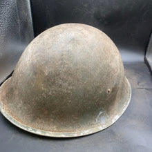 Lade das Bild in den Galerie-Viewer, Original WW2 British/Canadian Army Mk3 Turtle Combat Helmet - The Militaria Shop