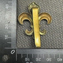 Load image into Gallery viewer, Original WW1 British Army Cap Badge - Manchester Regiment - The Militaria Shop