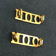 Load image into Gallery viewer, Original WW1/WW2 British Army Queen's Own Hussars Q.O.H Shoulder Title Set - The Militaria Shop
