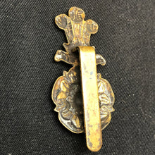 Load image into Gallery viewer, Original WW2 British Army Cap Badge - Yorkshire Hussars - The Militaria Shop