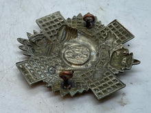 Lade das Bild in den Galerie-Viewer, Original British Army WW1 / WW2 Highland Light Infantry Cap Badge - The Militaria Shop