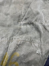 Charger l'image dans la galerie, Original US Army Vietnam War Era Snout Type Gas Mask Bag - The Militaria Shop